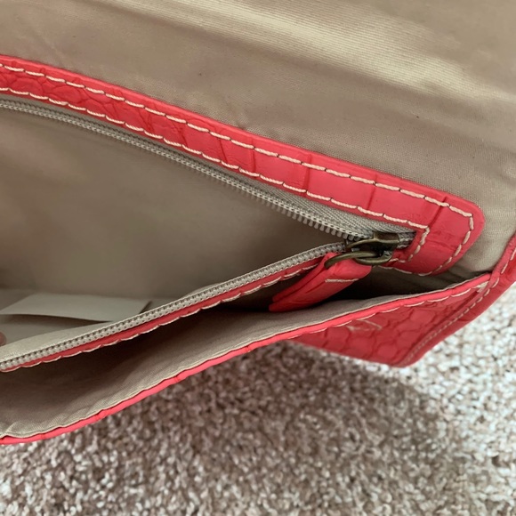 Loft Clutch - Picture 3 of 6